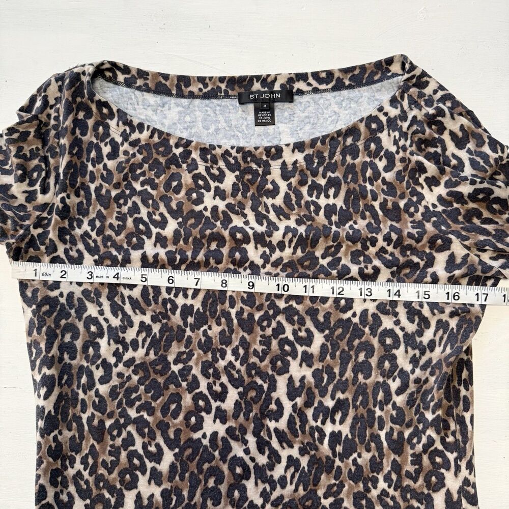 ST JOHN T Shirt Blouse Top M Leopard Print Boat Neck Rayon Spandex Comfy Stretch - Picture 8 of 10